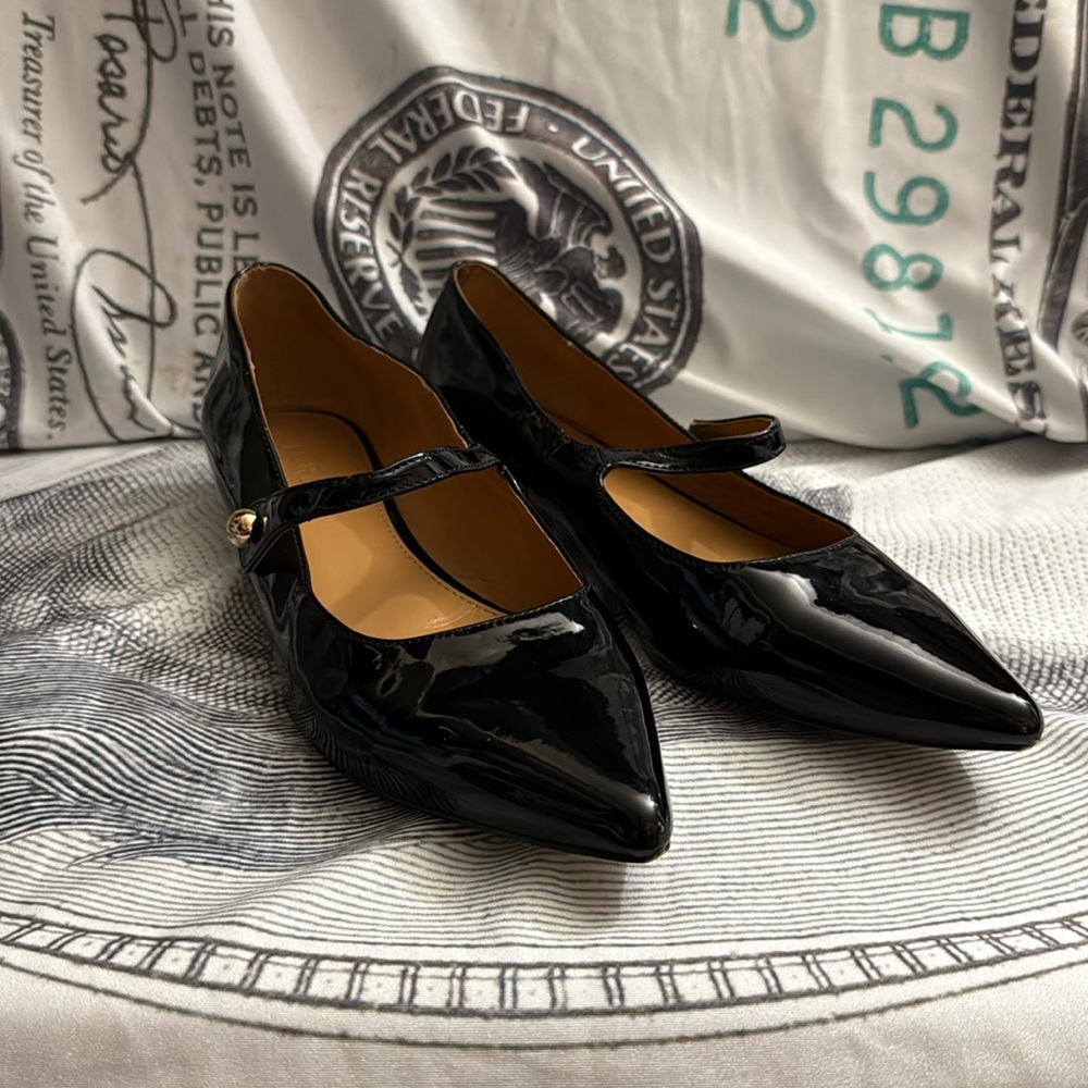 J.Crew Mary Jane Flats with gold buttons. Size 6.5. GUC - Picture 2 of 7